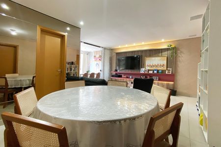 Apartamento à venda com 126m², 4 quartos e 3 vagas Apartamento à venda com 126m², 4 quartos e 3 vagasSala de Jantar