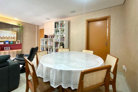 Apartamento à venda com 126m², 4 quartos e 3 vagas Apartamento à venda com 126m², 4 quartos e 3 vagasSala de Jantar
