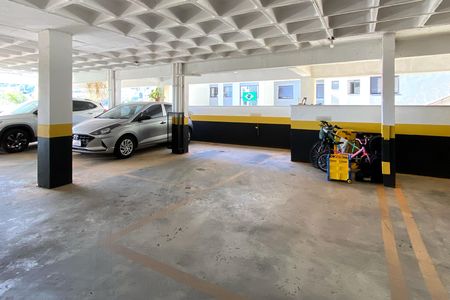 Apartamento à venda com 126m², 4 quartos e 3 vagas Apartamento à venda com 126m², 4 quartos e 3 vagasVagas