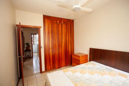 Quarto 2 de casa à venda com 4 quartos, 282m² em Água Branca, Contagem