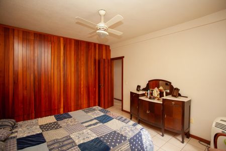 Casa à venda com 282m², 4 quartos e 3 vagasQuarto 1