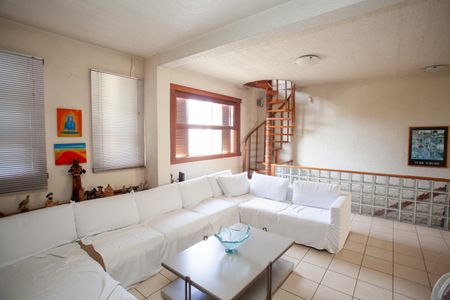 Sala de casa à venda com 4 quartos, 282m² em Água Branca, Contagem