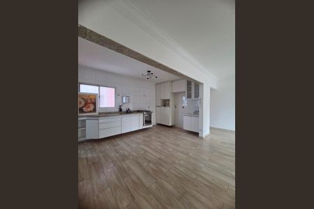 Apartamento para alugar com 105m², 3 quartos e 1 vaga Apartamento para alugar com 105m², 3 quartos e 1 vagaCozinha