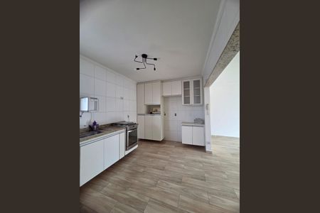 Apartamento para alugar com 105m², 3 quartos e 1 vaga Apartamento para alugar com 105m², 3 quartos e 1 vagaCozinha
