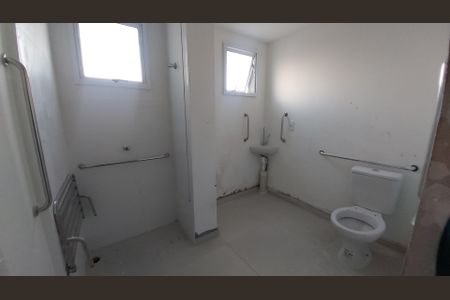 Banheiro de apartamento à venda com 2 quartos, 52m² em Caiçaras, Belo Horizonte