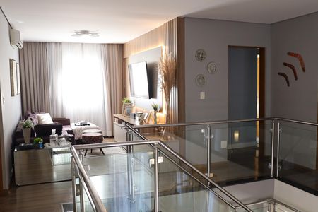Casa de condomínio para alugar com 320m², 3 quartos e 6 vagas Casa de condomínio para alugar com 320m², 3 quartos e 6 vagasSala íntima