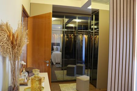 Casa de condomínio para alugar com 320m², 3 quartos e 6 vagas Casa de condomínio para alugar com 320m², 3 quartos e 6 vagasCloset da suíte 3