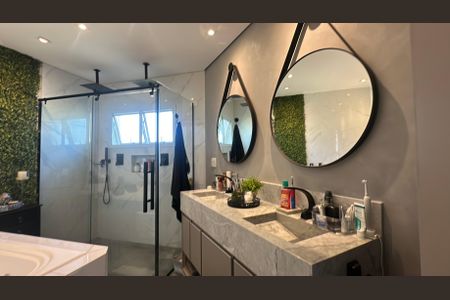 Casa de condomínio para alugar com 320m², 3 quartos e 6 vagas Casa de condomínio para alugar com 320m², 3 quartos e 6 vagasBanheiro da Suíte 3