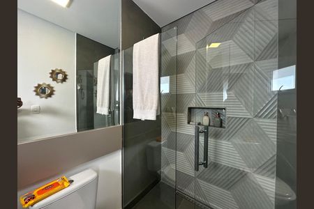 Casa de condomínio para alugar com 320m², 3 quartos e 6 vagas Casa de condomínio para alugar com 320m², 3 quartos e 6 vagasBanheiro social