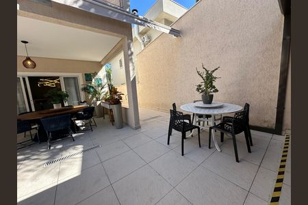 Casa de condomínio para alugar com 320m², 3 quartos e 6 vagas Casa de condomínio para alugar com 320m², 3 quartos e 6 vagasVaranda da Sala