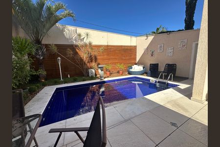 Casa de condomínio para alugar com 320m², 3 quartos e 6 vagas Casa de condomínio para alugar com 320m², 3 quartos e 6 vagasPiscina