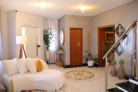 Casa de condomínio para alugar com 320m², 3 quartos e 6 vagas Casa de condomínio para alugar com 320m², 3 quartos e 6 vagasSala