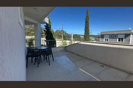 Casa de condomínio para alugar com 320m², 3 quartos e 6 vagas Casa de condomínio para alugar com 320m², 3 quartos e 6 vagasVaranda