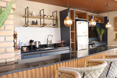 Casa de condomínio para alugar com 320m², 3 quartos e 6 vagas Casa de condomínio para alugar com 320m², 3 quartos e 6 vagasChurrasqueira