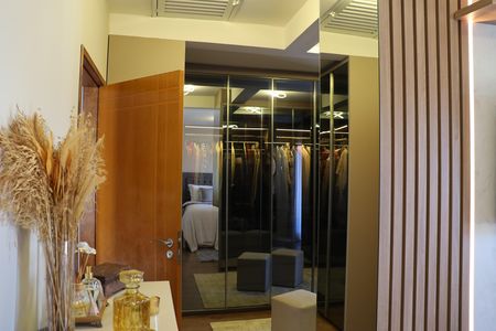 Casa de condomínio para alugar com 320m², 3 quartos e 6 vagas Casa de condomínio para alugar com 320m², 3 quartos e 6 vagasCloset da suíte 3