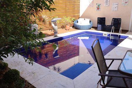 Casa de condomínio para alugar com 320m², 3 quartos e 6 vagas Casa de condomínio para alugar com 320m², 3 quartos e 6 vagasPiscina