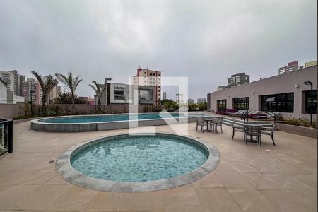 Apartamento à venda com 125m², 3 quartos e 3 vagas Apartamento à venda com 125m², 3 quartos e 3 vagasÁrea comum - Piscina