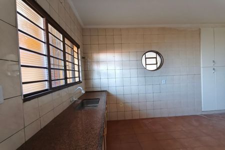 Casa à venda com 3 quartos, 110m² em Vila Aeroporto, Campinas