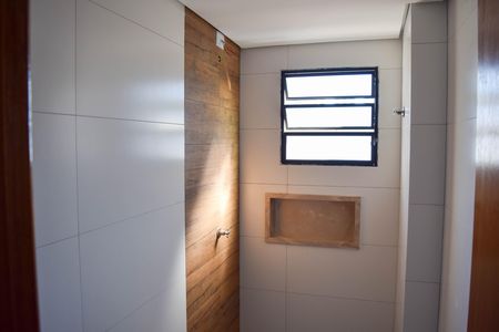 Apartamento à venda com 45m², 2 quartos e sem vaga Apartamento à venda com 45m², 2 quartos e sem vagaBanheiro