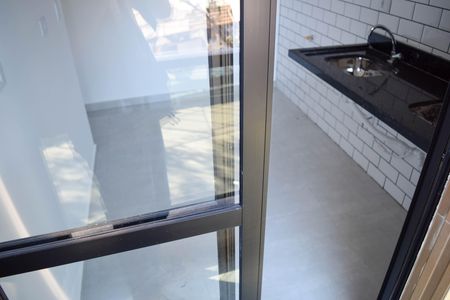 Apartamento à venda com 45m², 2 quartos e sem vaga Apartamento à venda com 45m², 2 quartos e sem vagaVaranda