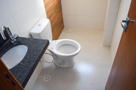 Apartamento à venda com 45m², 2 quartos e sem vaga Apartamento à venda com 45m², 2 quartos e sem vagaBanheiro