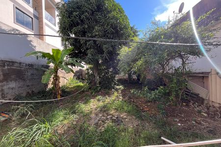 Casa à venda com 320m², 3 quartos e 3 vagas Casa à venda com 320m², 3 quartos e 3 vagasJardim