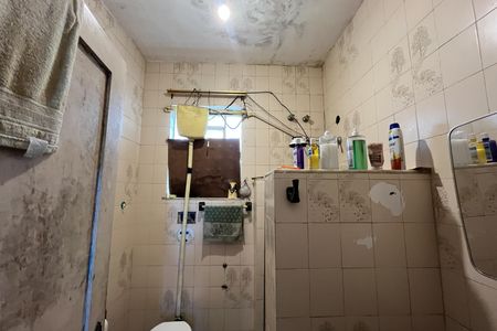 Casa à venda com 320m², 3 quartos e 3 vagas Casa à venda com 320m², 3 quartos e 3 vagasBanheiro 1