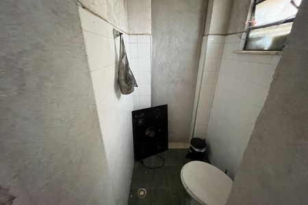 Casa à venda com 320m², 3 quartos e 3 vagas Casa à venda com 320m², 3 quartos e 3 vagasBanheiro 2