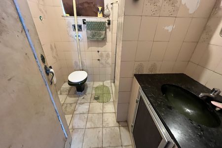 Casa à venda com 320m², 3 quartos e 3 vagas Casa à venda com 320m², 3 quartos e 3 vagasBanheiro 1