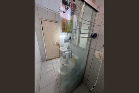 Casa à venda com 340m², 4 quartos e 6 vagas Casa à venda com 340m², 4 quartos e 6 vagasBanheiro anexo 1