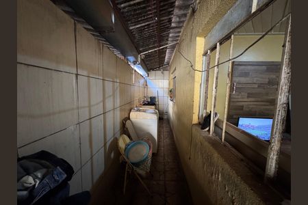 Casa à venda com 340m², 4 quartos e 6 vagas Casa à venda com 340m², 4 quartos e 6 vagasÁrea de Serviço anexo 2