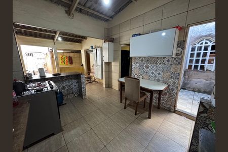Casa à venda com 340m², 4 quartos e 6 vagas