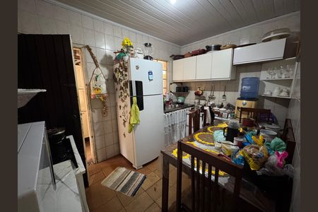 Casa à venda com 340m², 4 quartos e 6 vagas Casa à venda com 340m², 4 quartos e 6 vagasCozinha anexo 1