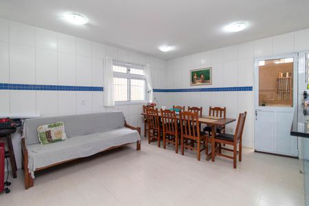 Cozinha de casa à venda com 3 quartos, 160m² em Santo Antônio, Porto Alegre