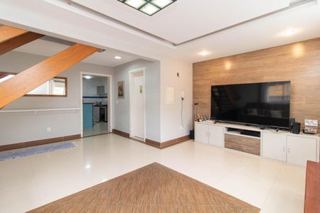 Sala de casa à venda com 3 quartos, 160m² em Santo Antônio, Porto Alegre