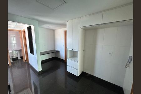 Apartamento para alugar com 200m², 4 quartos e 3 vagas