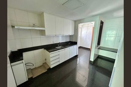 Apartamento para alugar com 200m², 4 quartos e 3 vagas