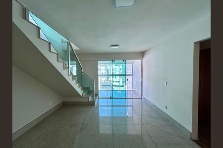Apartamento para alugar com 200m², 4 quartos e 3 vagas