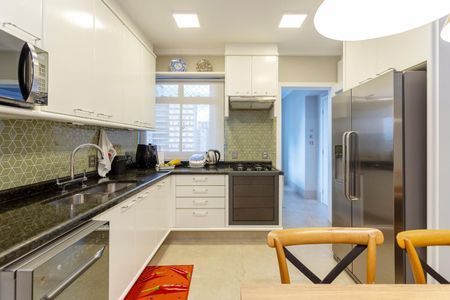 Apartamento à venda com 167m², 4 quartos e 2 vagas Apartamento à venda com 167m², 4 quartos e 2 vagasCozinha