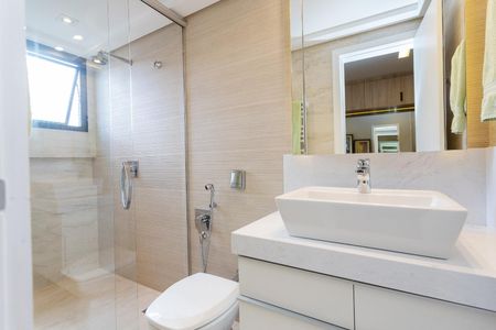 Apartamento à venda com 167m², 4 quartos e 2 vagas Apartamento à venda com 167m², 4 quartos e 2 vagasBanheiro da Suíte 2