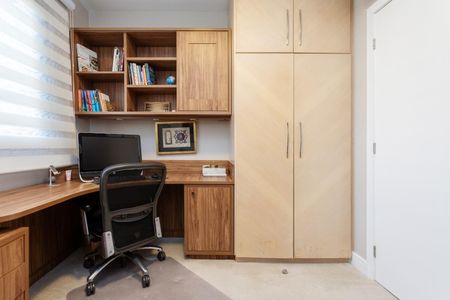 Apartamento à venda com 167m², 4 quartos e 2 vagas Apartamento à venda com 167m², 4 quartos e 2 vagasQuarto 2