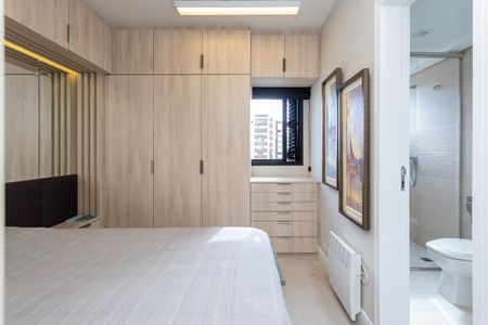 Apartamento à venda com 167m², 4 quartos e 2 vagas Apartamento à venda com 167m², 4 quartos e 2 vagasSuíte 2