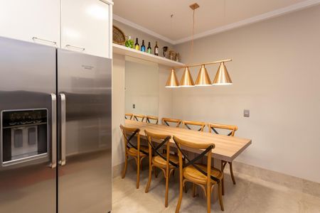 Apartamento à venda com 167m², 4 quartos e 2 vagas Apartamento à venda com 167m², 4 quartos e 2 vagasCozinha
