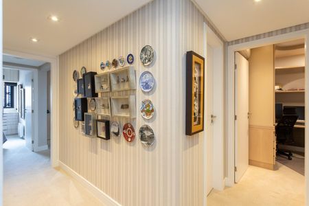 Apartamento à venda com 167m², 4 quartos e 2 vagas Apartamento à venda com 167m², 4 quartos e 2 vagasCorredor