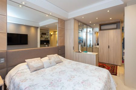 Apartamento à venda com 167m², 4 quartos e 2 vagas Apartamento à venda com 167m², 4 quartos e 2 vagasSuíte