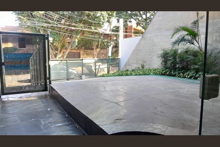 Casa à venda com 295m², 4 quartos e 5 vagas