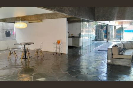 Casa à venda com 295m², 4 quartos e 5 vagas