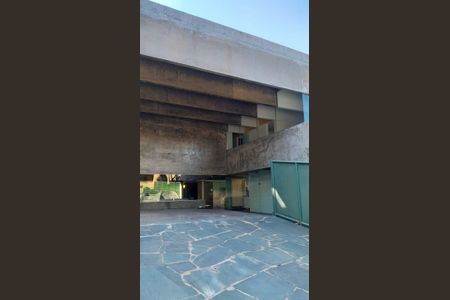 Casa à venda com 295m², 4 quartos e 5 vagas
