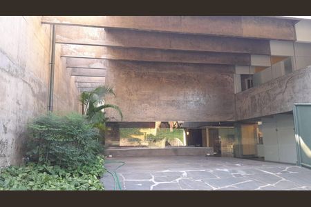 Casa à venda com 295m², 4 quartos e 5 vagas