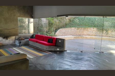 Casa à venda com 295m², 4 quartos e 5 vagas